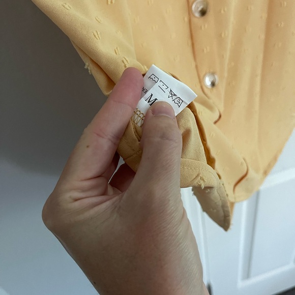 Golden eyelet summery top with details size medium - Picture 6 of 6